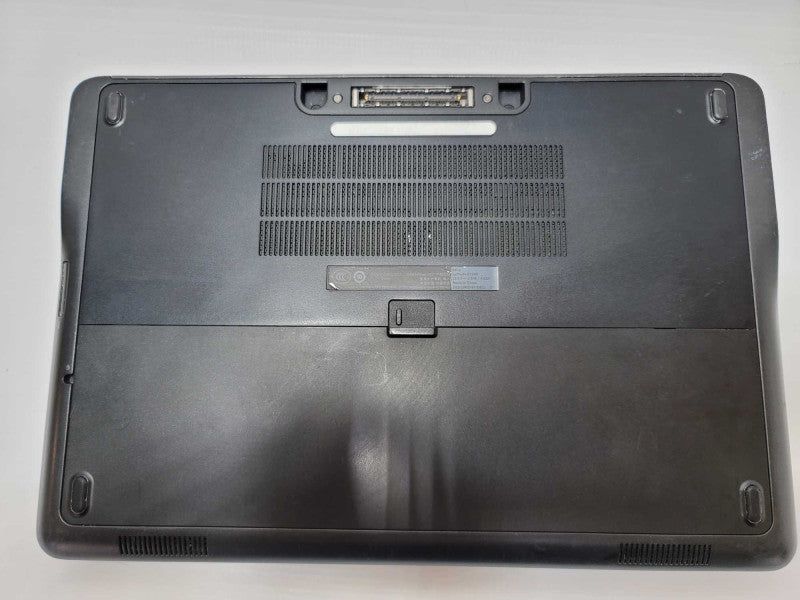 DELL Latitude E7240 with i7-4600U CPU 8G BRAM & 256GBRAM READ -