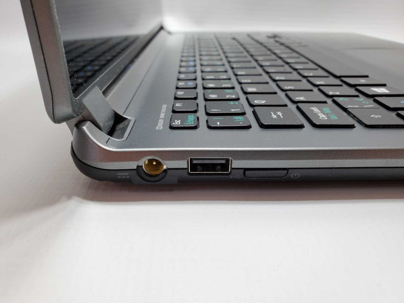 Acer Aspire V7 Core i5-4200U @ 1.6 GHz 8GB 250GB SSD + 500GB HDD TouchScreen (