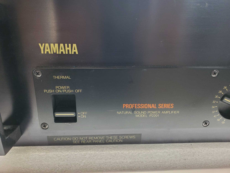 YAMAHA P2201 2 CH PROFESSIONAL NATURAL SOUND AMPLIFIER, Powers on, AS-IS _