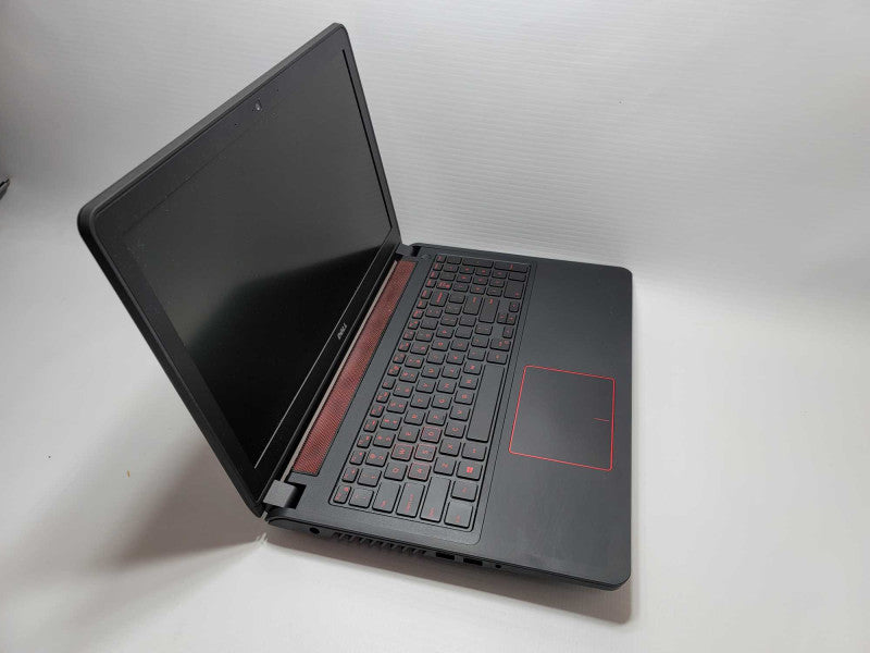 DELL Inspiron 15-5577 NO HDD/SSD 8GB RAM READ