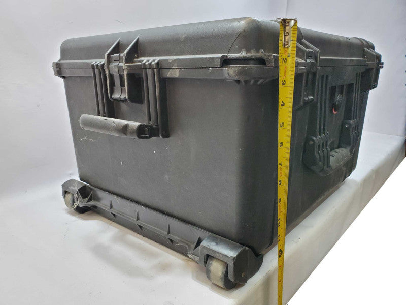 Pelican Storm Case 23\\"x18\\"x13\\" (