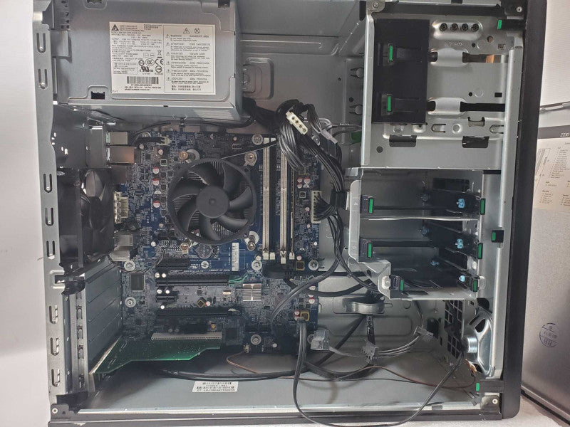 HP Z430 Workstation, Xeon E3-1245v3 3.4GHz, 4GB DDR3, 2x 3.5\\" & 1x .5\\" caddies _