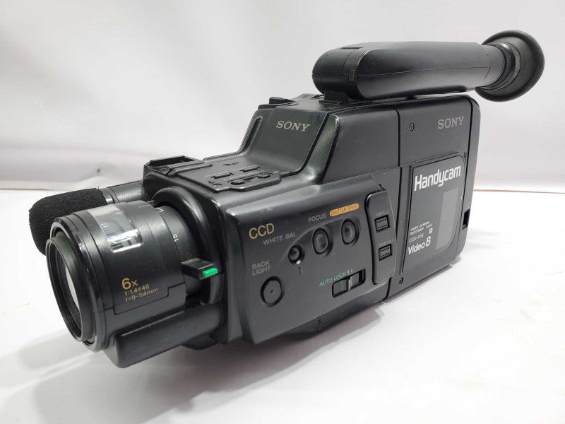 SONY CCD-F35 Camcorder Video 8 Handycam (AS-IS) |