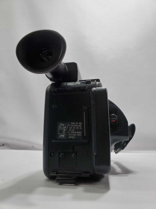 SONY CCD-F35 Camcorder Video 8 Handycam (AS-IS) |