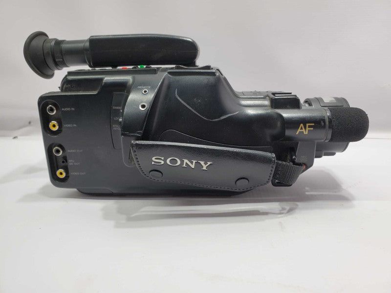 SONY CCD-F35 Camcorder Video 8 Handycam (AS-IS) |