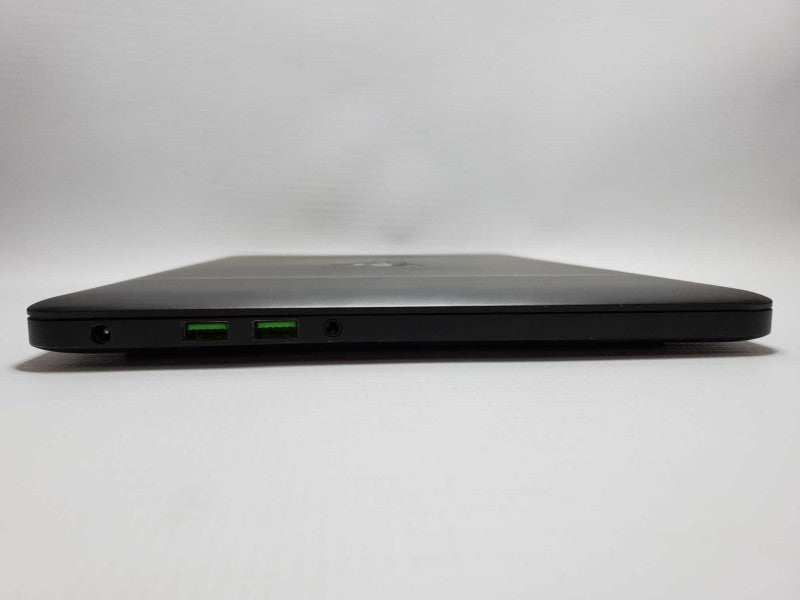 Razer RZ09 Core i7-4702HQ @ 2.2 GHz 8GB DDR3 250GB SSD GTX 870M 3GB VRam Touchscreen (