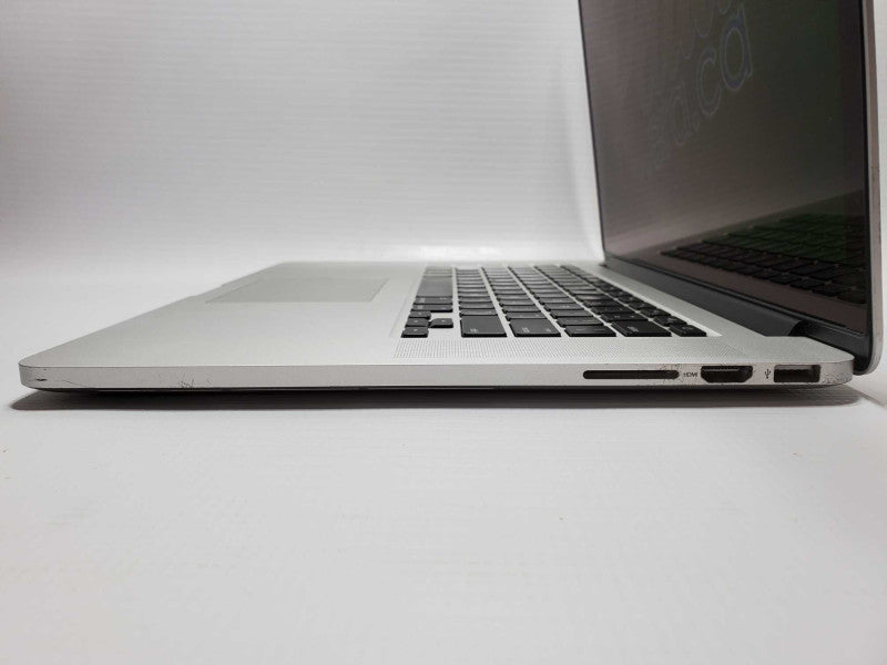 MacBook Pro 2015 15\\" Retina i7-4870HQ@ 2.5 GHz 16GB Ram 500GB SSD R9 M370X 2GB (