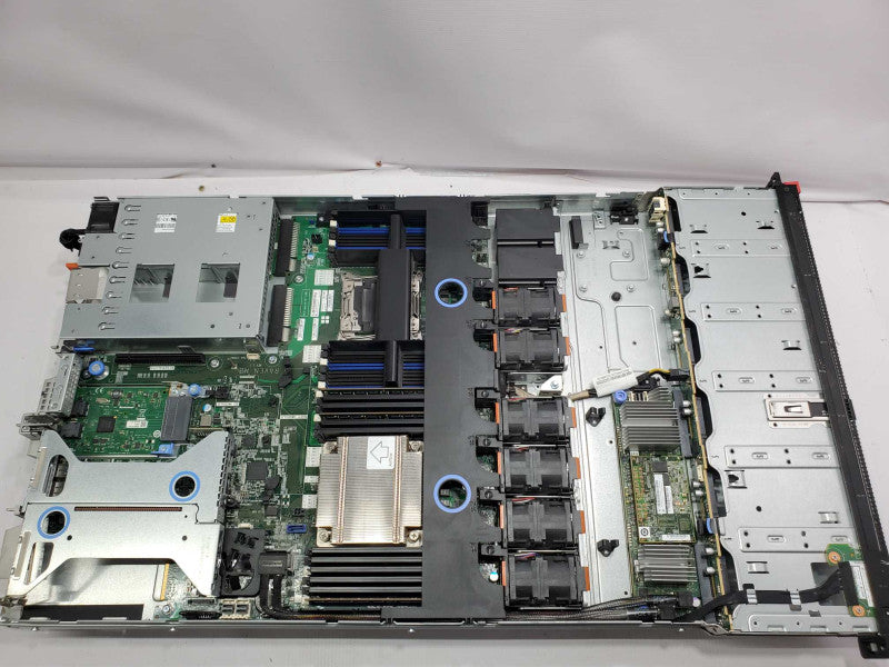Lenovo ThinkServer RD550, E5-2650 2.3GHz 24GB DDR4 AVAGO RAID 720ix AnyRAID |
