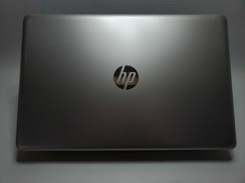 HP Laptop 15-DA Core i5-8250U @ 1.6 GHz 8GB Ram 250GB SSD (