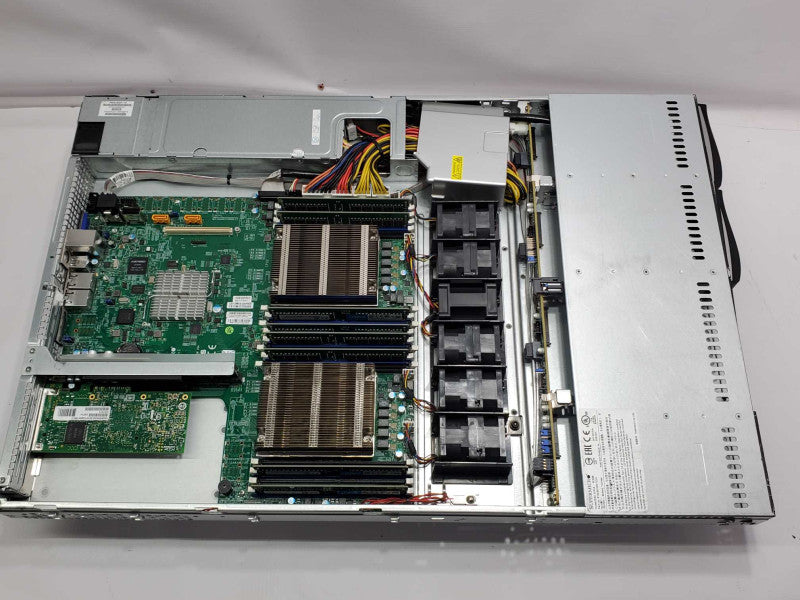 Supermicro X10DDW-i, 2x Xeon E5-2620 64GB DDR4 No RAID |