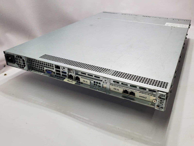 Supermicro X10DDW-i, 2x Xeon E5-2620 64GB DDR4 No RAID |