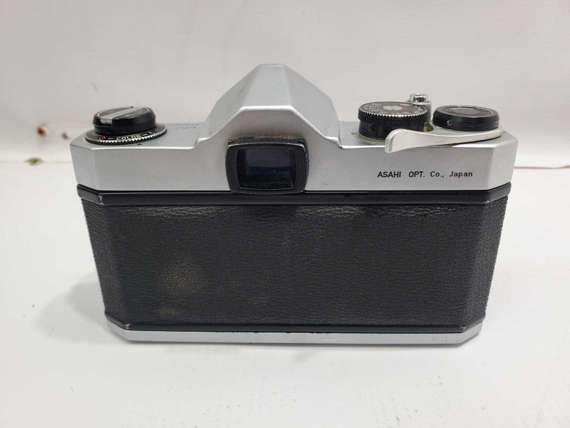 Asahi Pentax Sportmatic 35mm Camera, 1:1.8/55 Lens |