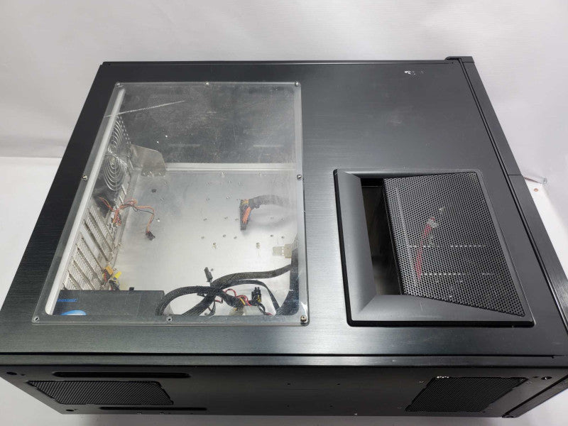 PC Case- SILVER STONE Large PC Case with Seasonic SSR-750RM 750W PSU |