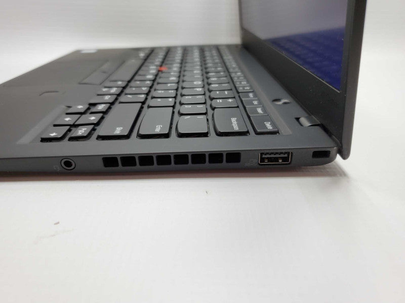 Lenovo ThinkPad X1 Carbon Core i5-8250U @ 1.6GHz 8GB Ram 250GB SSD TouchScreen (