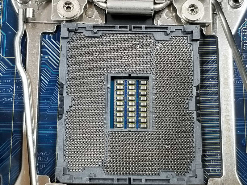 DELL ALIENWARE AREA 51 R2 D03X PC, NO CPU/GPU/RAM/HDDs, For PARTS AS-IS READ* ~