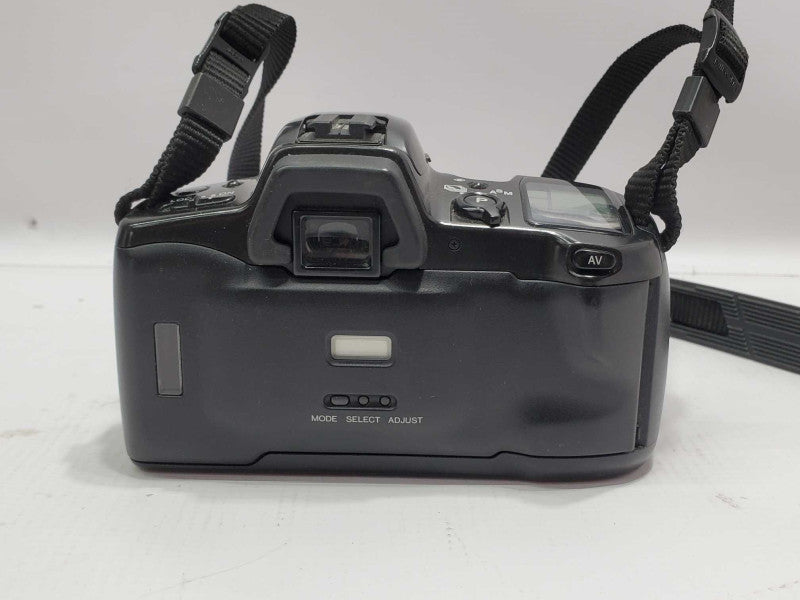 Minolta MAXXUM 450si 35mm Camera |