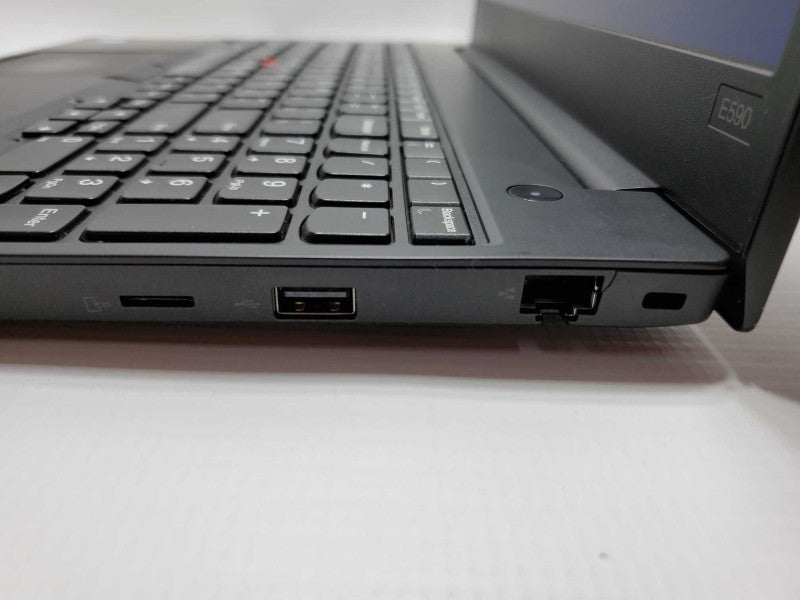 Lenovo ThinkPad E590 Core i7-8565U @ 1.8 GHz 16GB DDR4 250GB SSD (