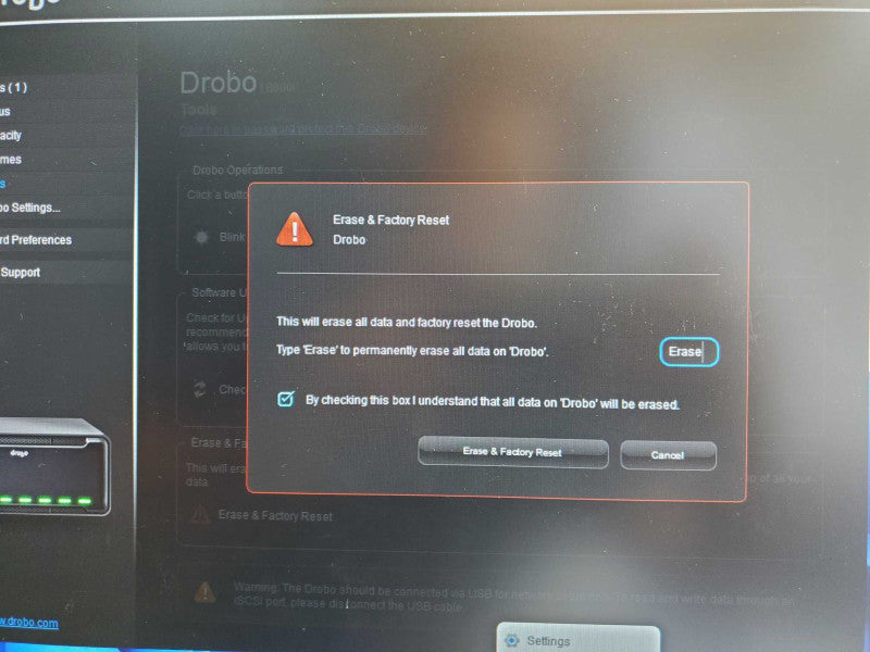 Data Robotics Drobo B800i 8-bay Storage with 5x 1TB HDDs, Factory Reset _