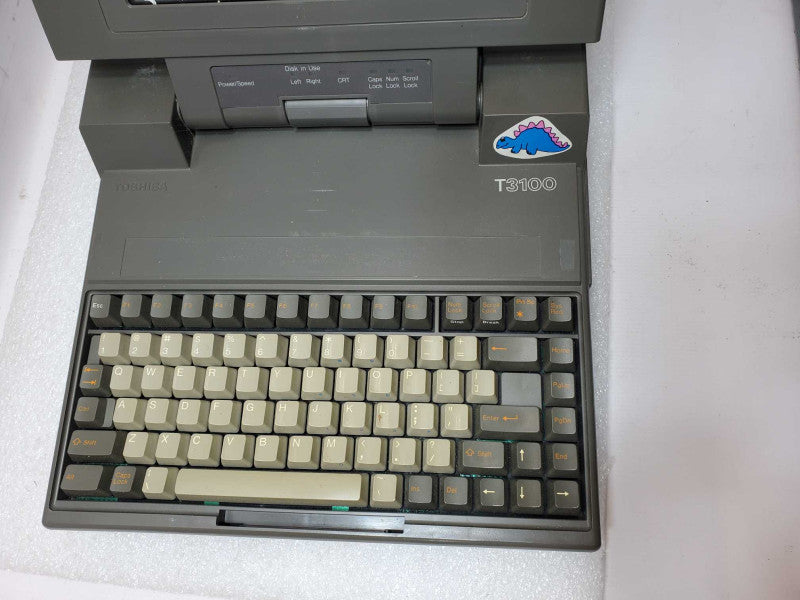 Vintage Toshiba T3100/20 Portable Computer PA7037U , AS-IS _
