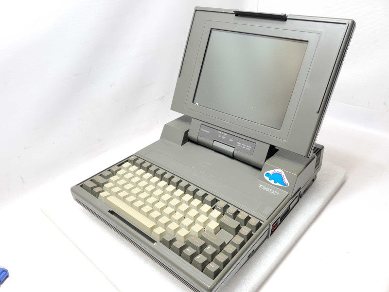 Vintage Toshiba T3100/20 Portable Computer PA7037U , AS-IS _