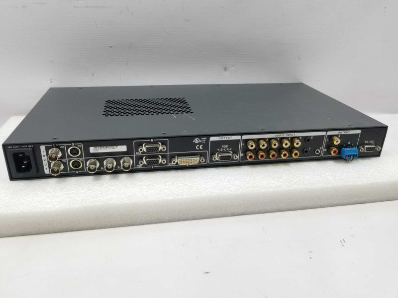 Extron IN1508 Video Scaling Presentation Switcher ~