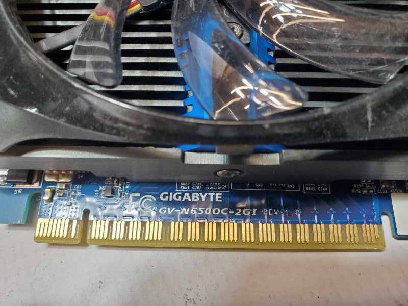 Custom Asus PC, Core I7-5820K 3.3GHz, 4GB DDR4, Gigabyte GV-N6500C-2GI GPU _