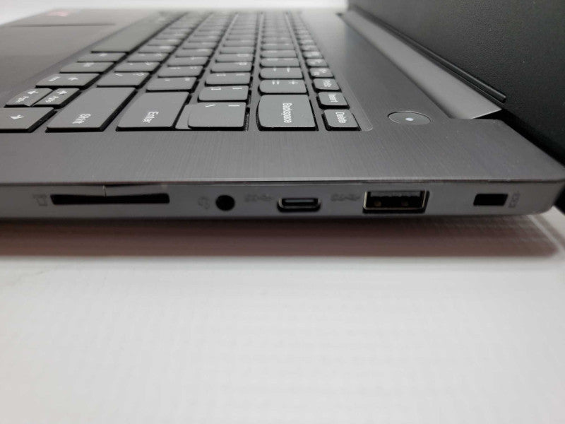 Lenovo V330-14ARR Ryzen 5 2500U @ 2.0 GHz 6GB DDR4 500GB SSD Radeon Vega 8 2GB DDR4 (