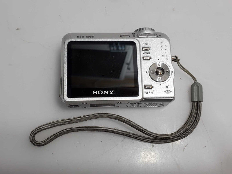 Sony Cybershot DSC-S700 7.2MP Digital Camera w/ 1GB Card & Cables _ Tested )