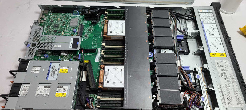 Lenovo System X3550 M5 Xeon E5-2667 V3 3.2GHz 32GB RAM 2x PSU  $