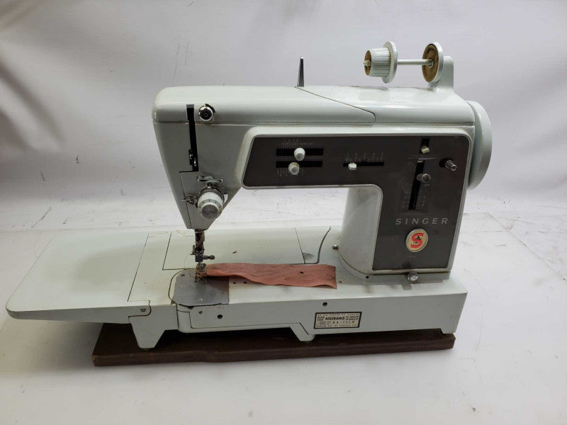 Vintage Singer 631G Sewing Machine Untested AS-IS )