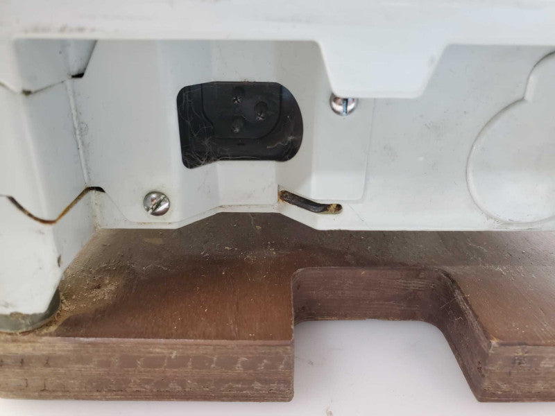 Vintage Singer 631G Sewing Machine Untested AS-IS )