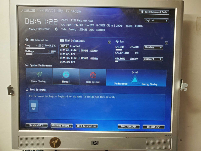 Custom PC Asus P9X79 i3-3930K @3.2GHz 16GB RAM No HDD Radeon HD 6970 )