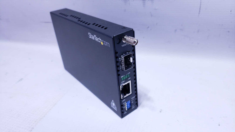 StarTech.com Gigabit Single Mode Fiber Media Converter LC 24.8 Miles/40 Km [