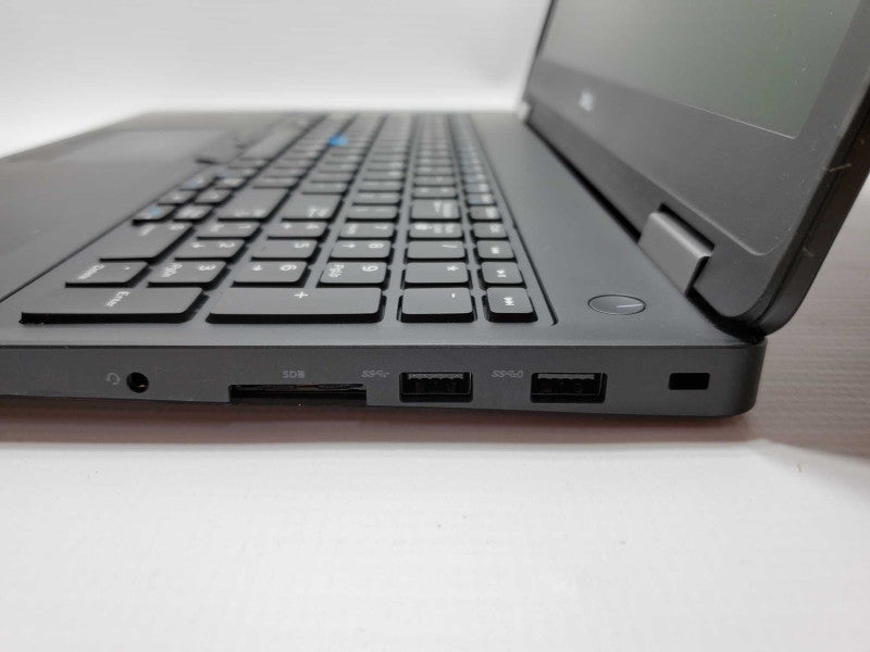 Dell Latitude E5570 Core i5-6300U @ 2.4 GHz 8GB Ram 250GB SSD (