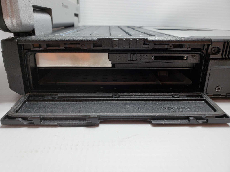 Panasonic ToughBook CF-31 Core i5-5300U @ 2.3GHz 8GB Ram 500GB SSD *13340 Hours* (
