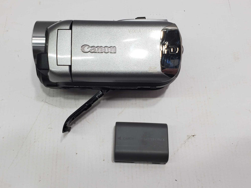Canon VIXIA HF R100 A Digital Camcorder |