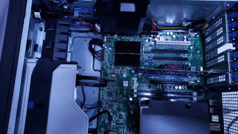 DELL Precision T3600 Xeon E5-1603@2.8GHz 32GB DDR3 Radeon HD6450 No HDD [