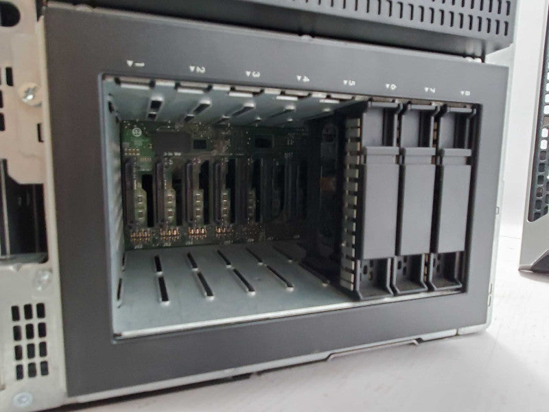 HP ProLiant ML350p Gen 8 2x E5-2665 2.4GHz 12GB DDR3 P420i Controller No HDD |