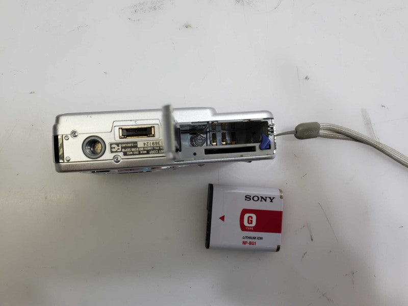 Sony Cyber-shot DSC-W55 7.2 MP Digital Camara )