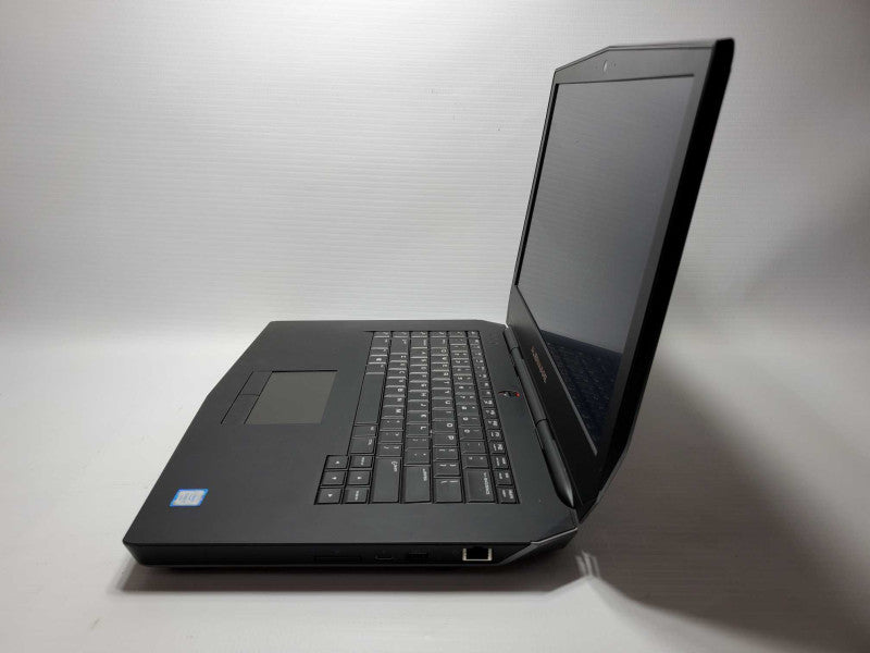 Dell Alienware 15 R2 Core i7-6820HK @ 2.7 GHz 16GB Ram 500GB SSD R9 M390x 4GB (