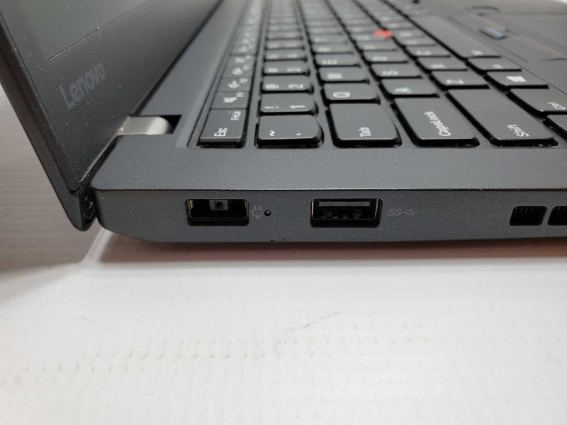 Lenovo ThinkPad T460s i5-6300U @ 2.4 GHz 8GB Ram 250GB SSD (