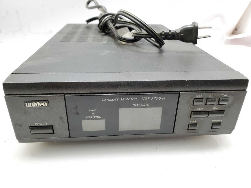 Uniden Satellite Selector Model UST 7700 AT for parts )