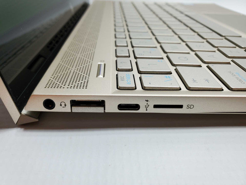 HP Envy Core i5-8250U @ 1.6 GHz 8GB DDR4 250GB SSD *Touchscreen - READ* (