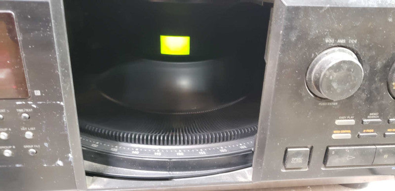 Sony CDP-CX335 cd changer / power-on / parts / repairs only #
