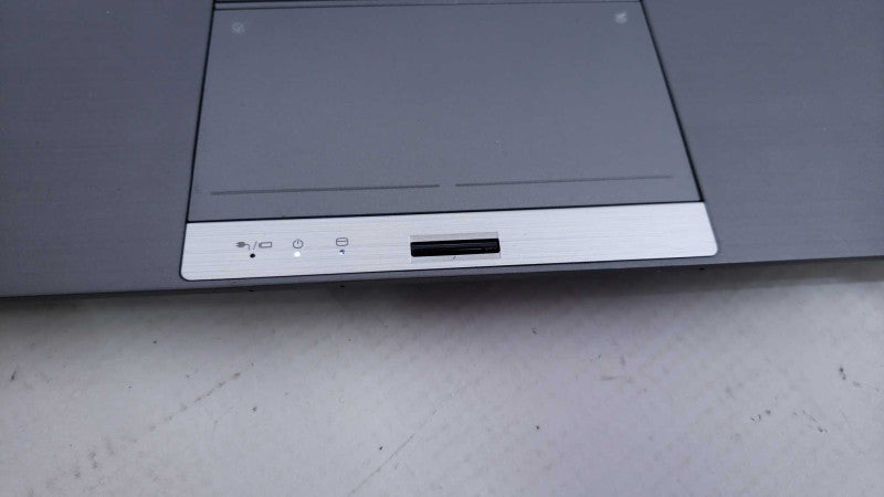Toshiba Portege Z30A 13.3\\" HD Laptop i5 4210U@1.7GHz 8GB DDR3 120GB SSD [