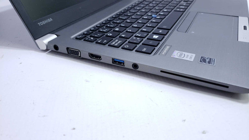 Toshiba Portege Z30A 13.3\\" HD Laptop i5 4210U@1.7GHz 8GB DDR3 120GB SSD [