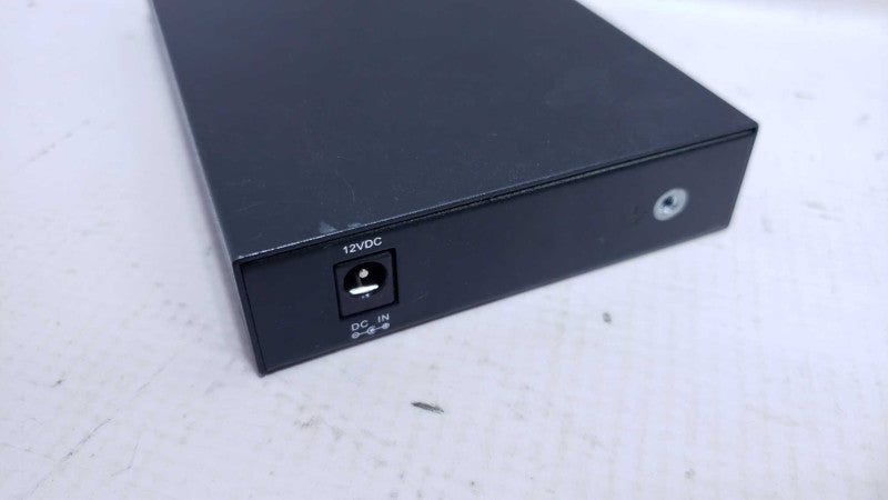 StarTech.com Gigabit Ethernet Copper-to-Fiber Media Converter - SM LC [