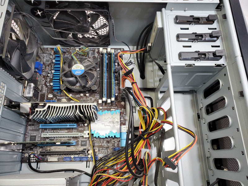 Custom PC Asus P8Z77-V LE PLUS i5-3570 @ 3.4GHz 16GB DDR3 GT520 No HDD )