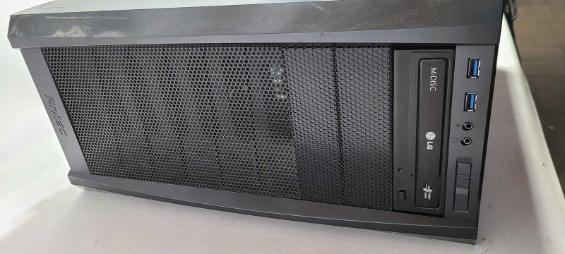 Custom PC ASUS Z97M-PLUS i5-4670 3.4GHz 16GB RAM Asus GT610 2GB  $