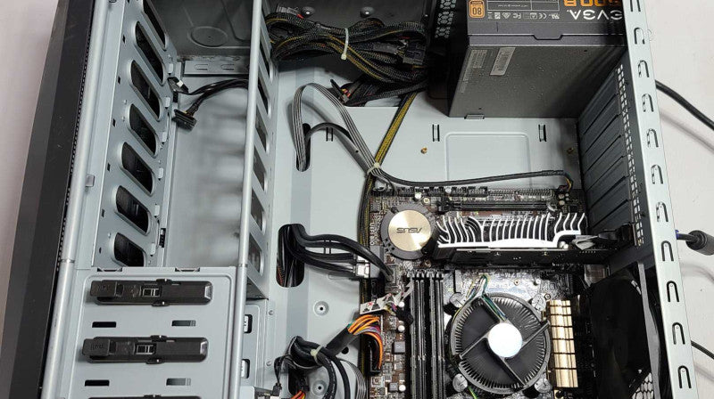 Custom PC ASUS Z97M-PLUS i5-4670 3.4GHz 16GB RAM Asus GT610 2GB  $